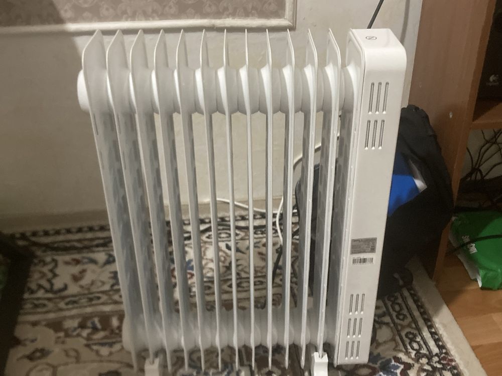 Маслянный радиатор Midea