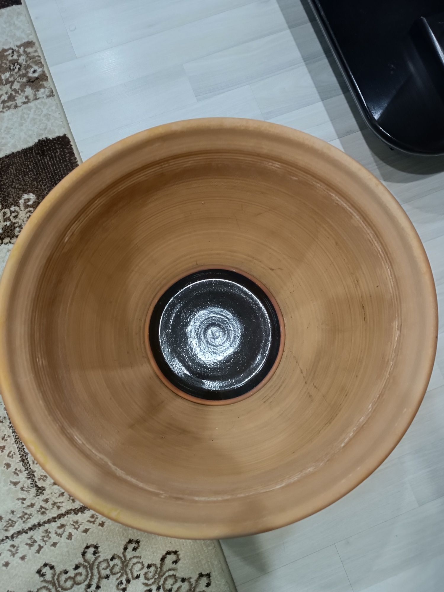 Продам большую керамическую вазу