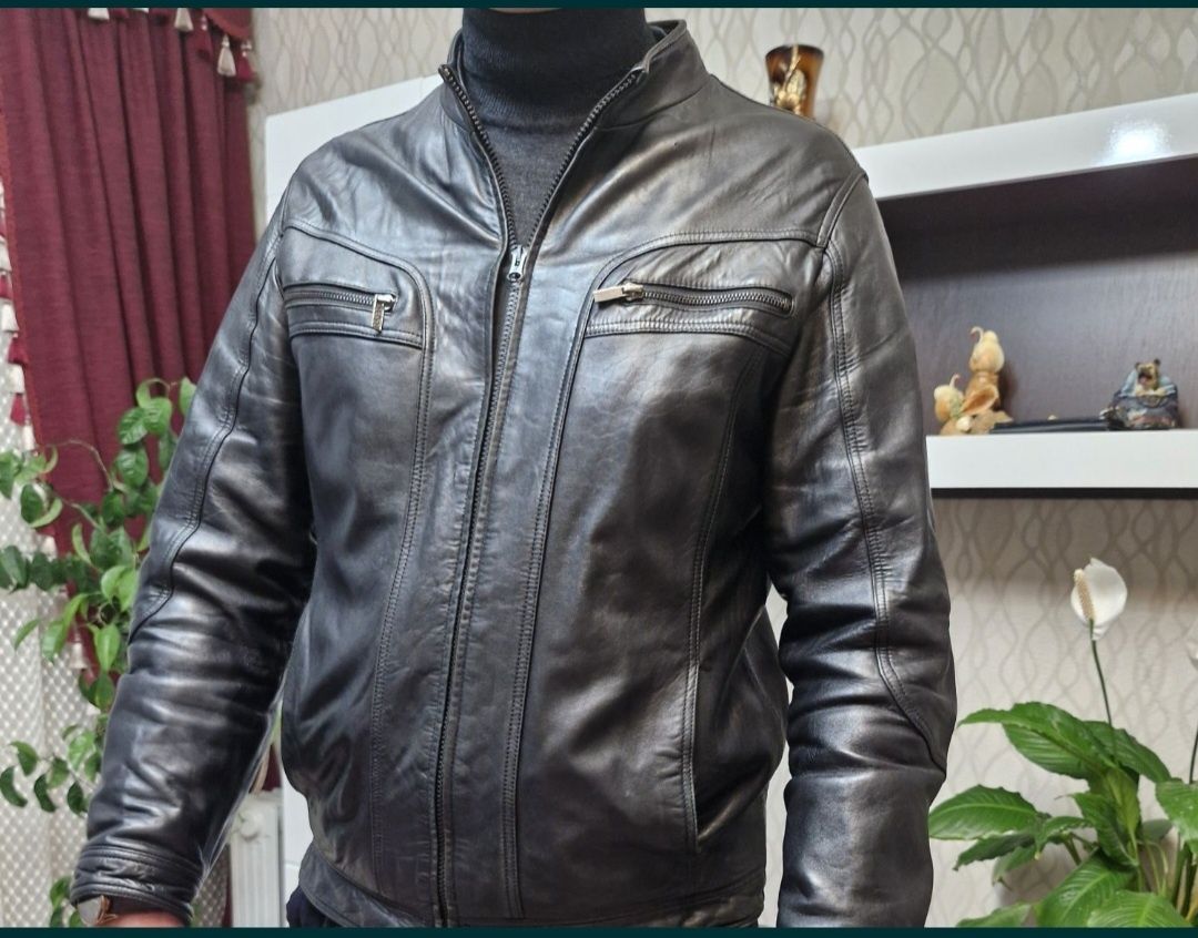 Продам кожаную куртку