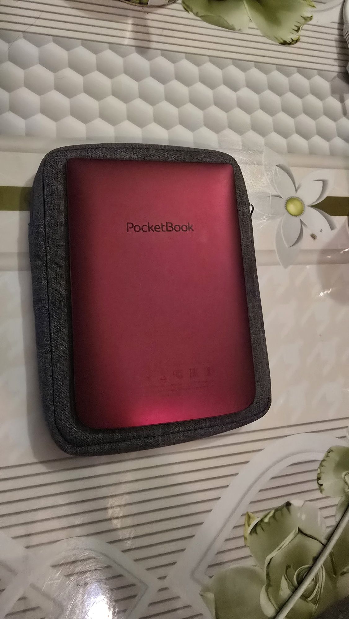 Продам электронную книгу PocketBook 628