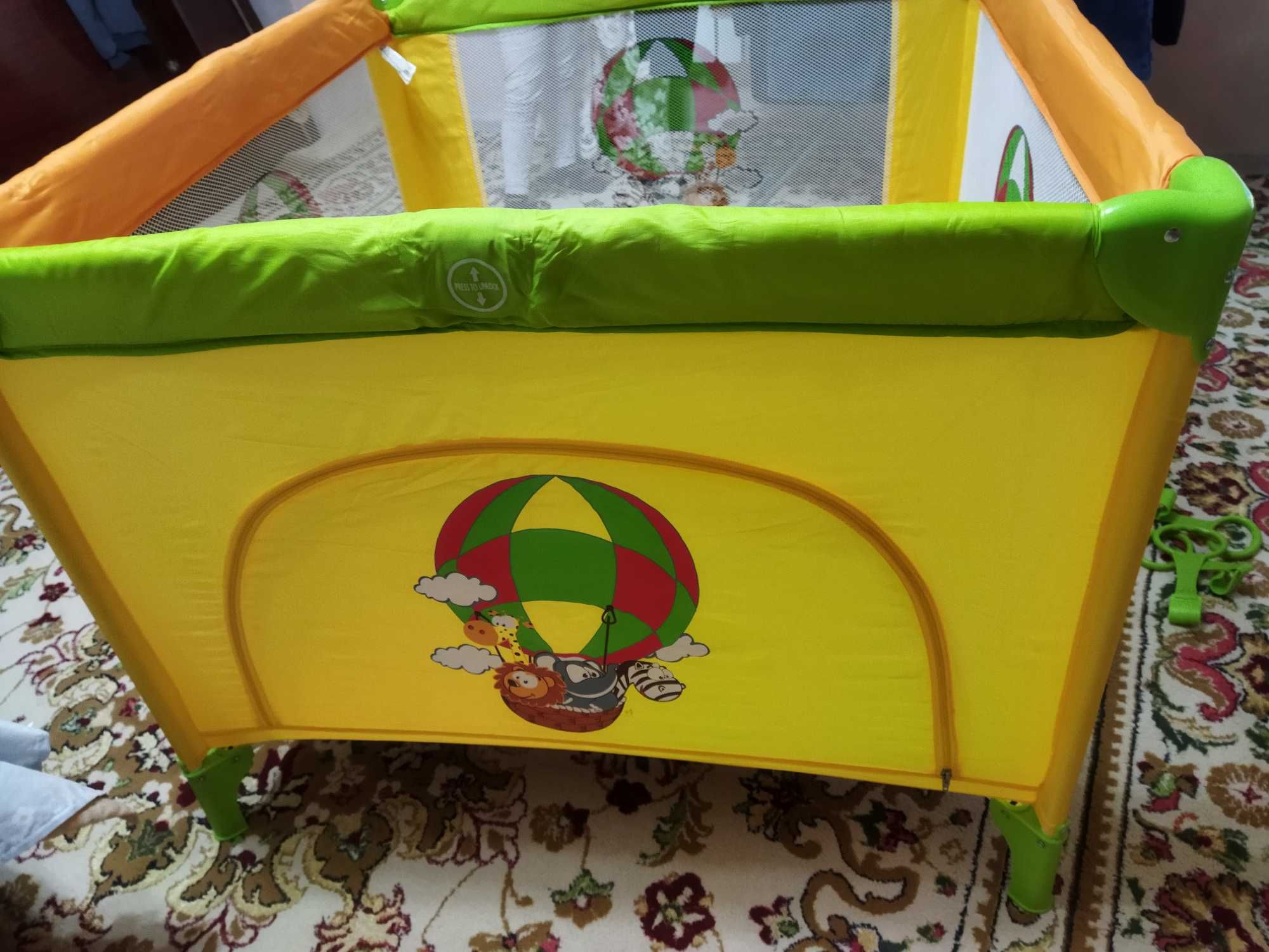 Продам детский игровой манеж