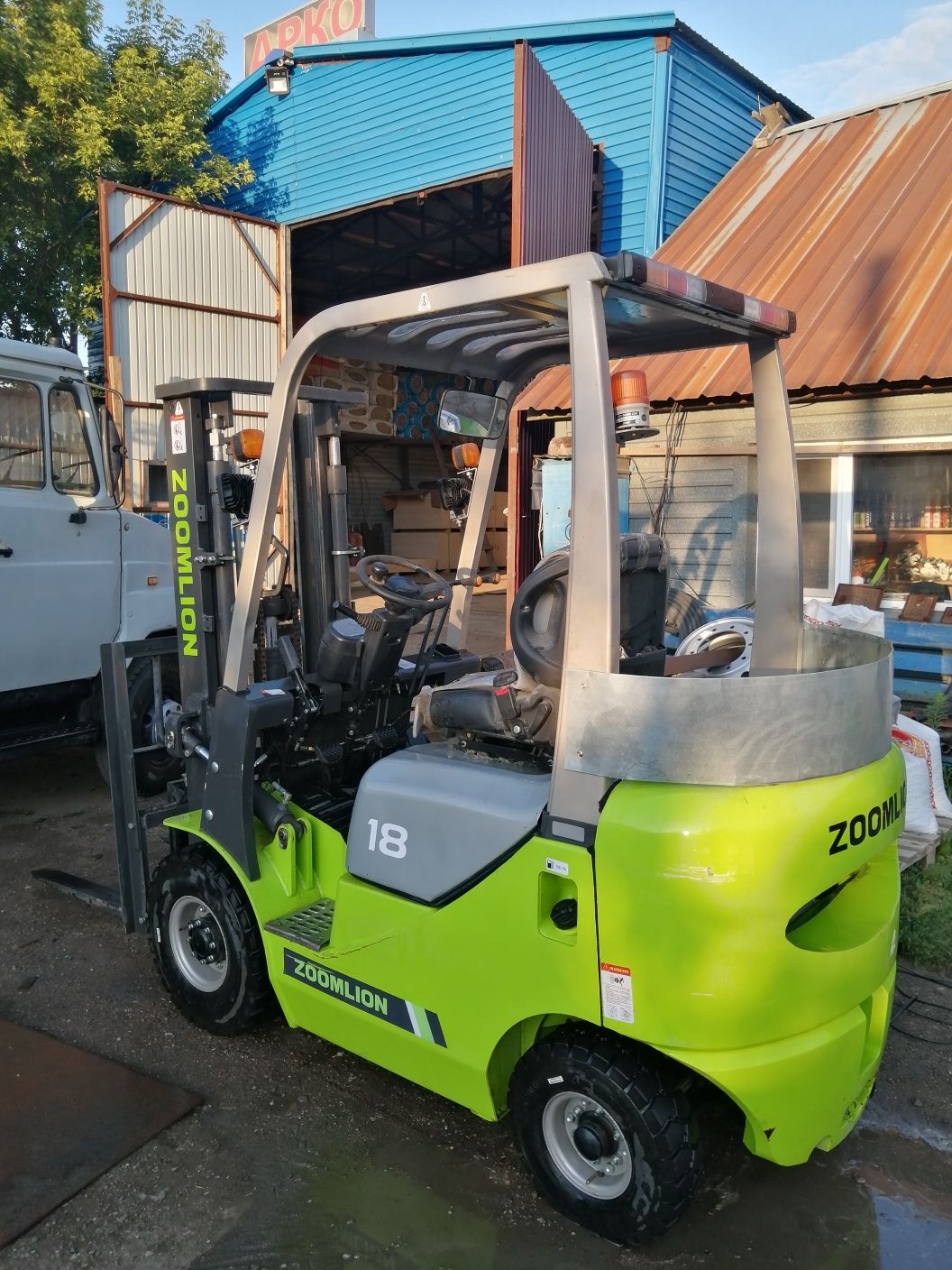 Кара 1.8.. 200 часов. Продам.. Вагонная.