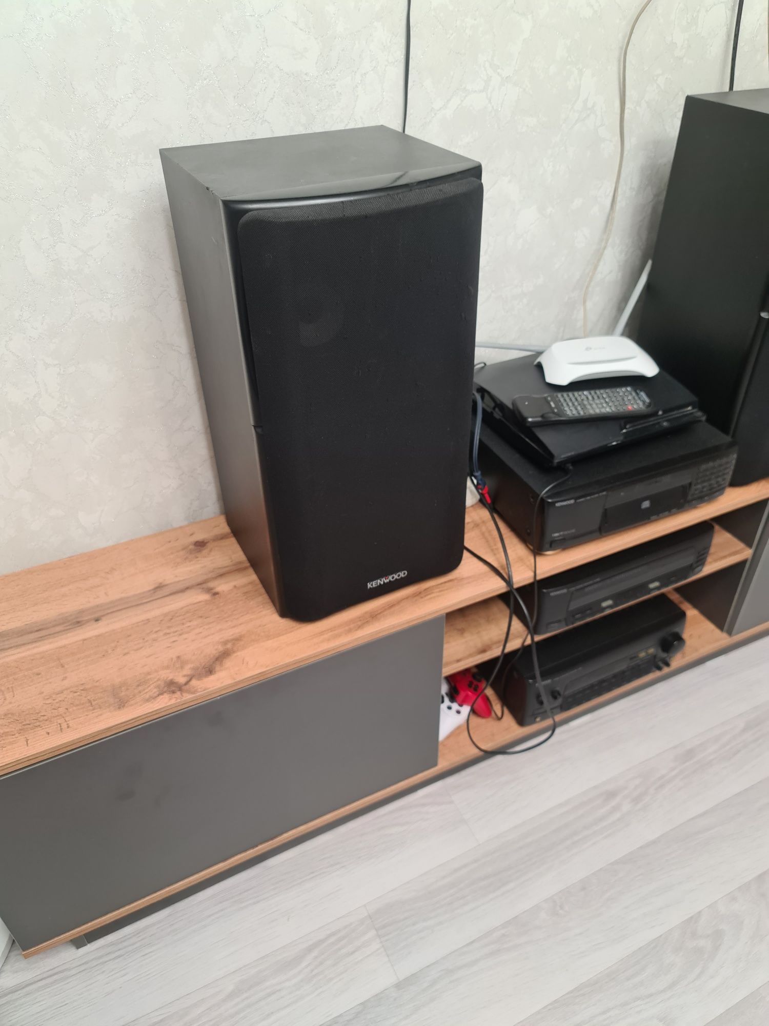 Продам Kenwood a 85