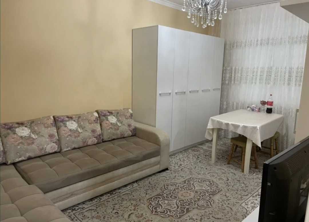 2-х комнатная в центре . Абая