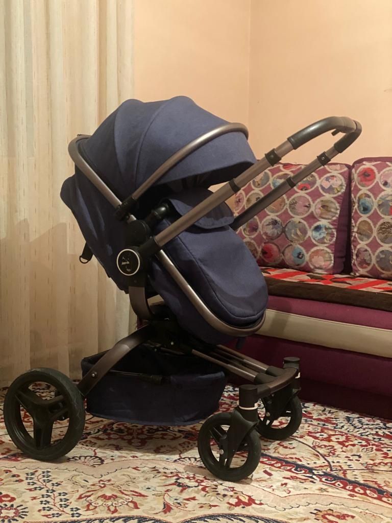 Коляска Алматы б.у.в отличном состояний!
