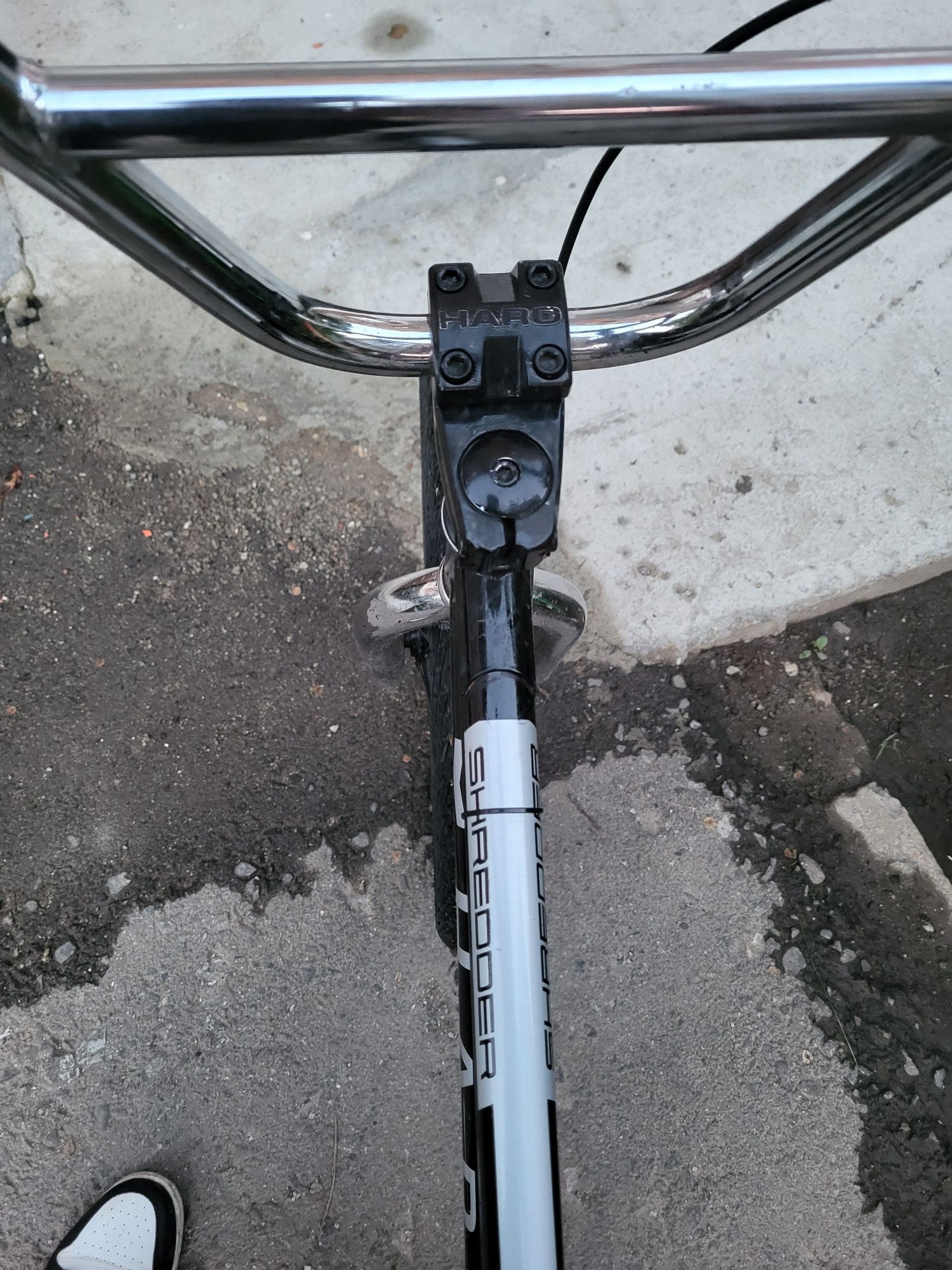 BMX Haro Shreder Pro.