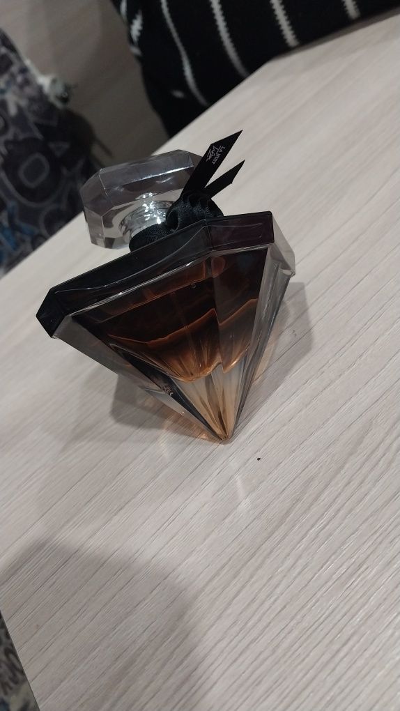 Продам  парфюмерную воду LANCOME Tresor LA Nuit