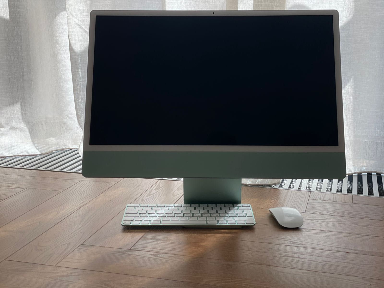 24"Моноблок Apple iMac A2438 4.5K,Apple M1 8 core,8ГБ DDR4, 512ГБ SSD,