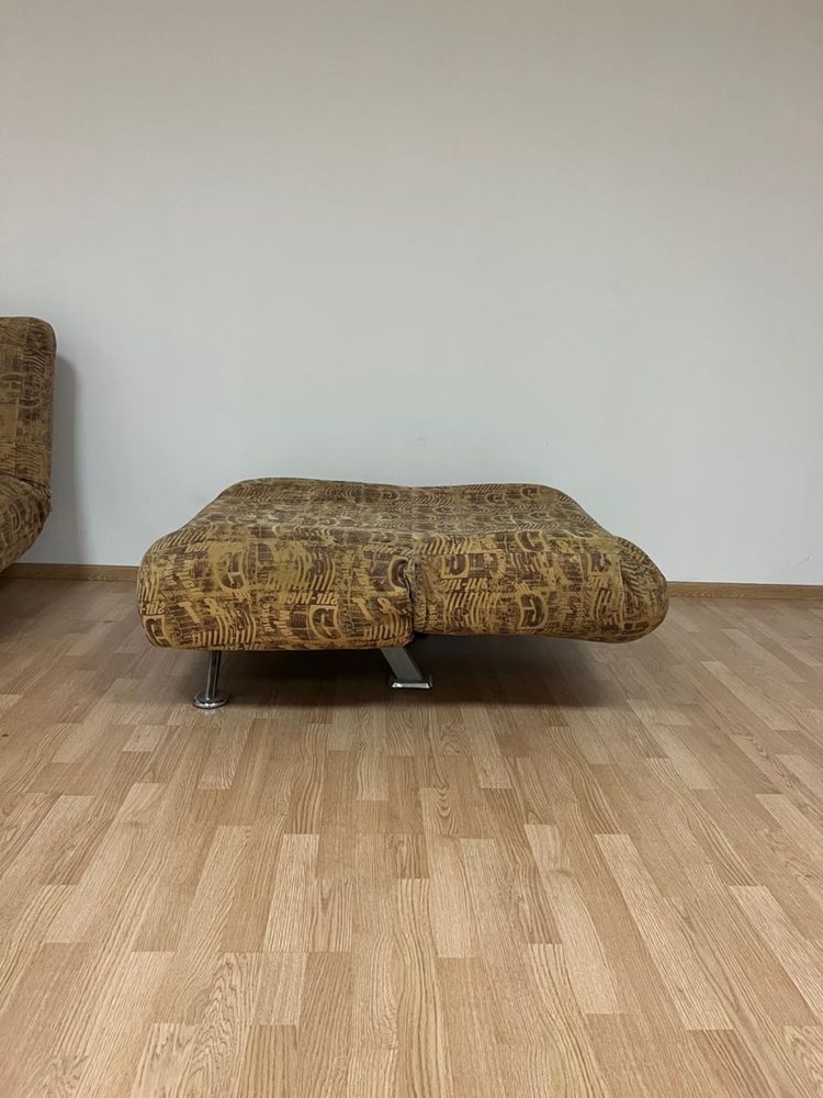 Продам два раскладных мини дивана
