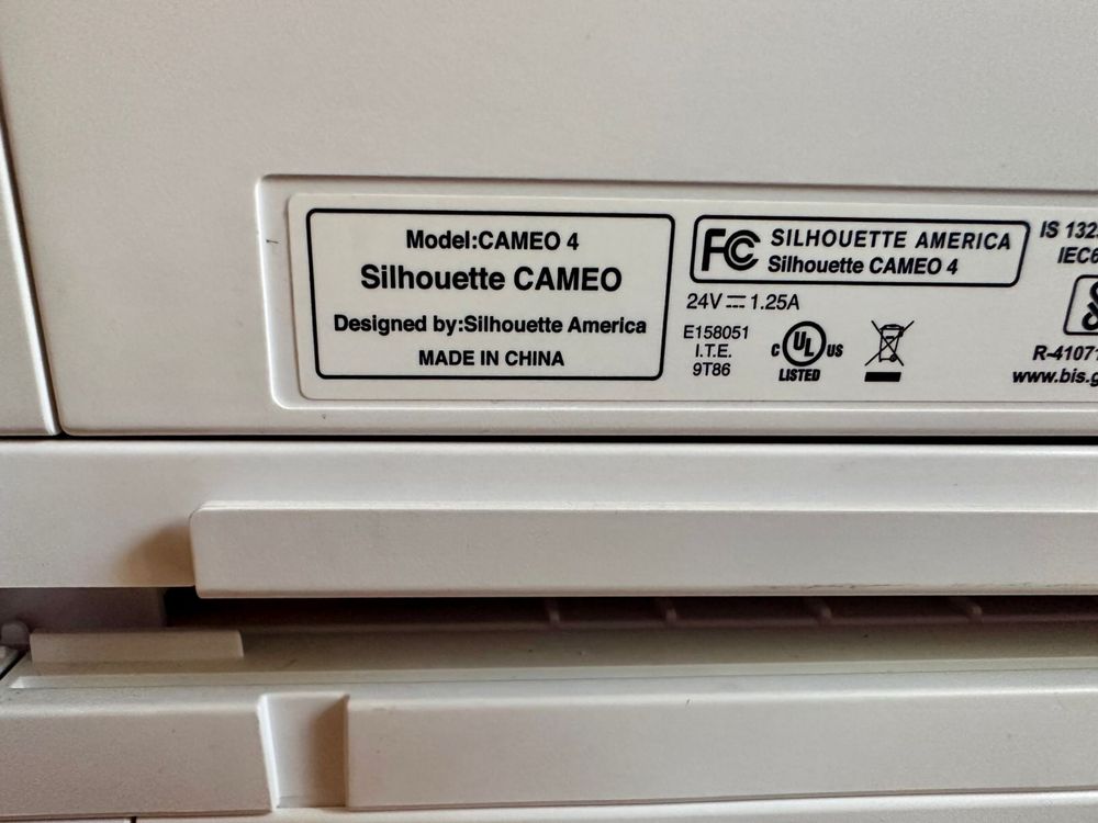 Silhouette Cameo 4 плоттер
