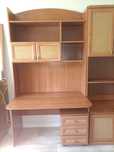Продам стол компьютерный с полками
