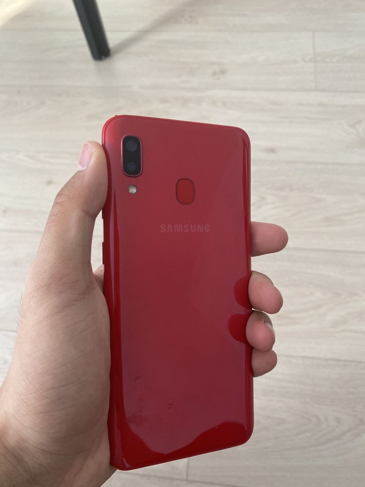 Samsung a20 32 gb