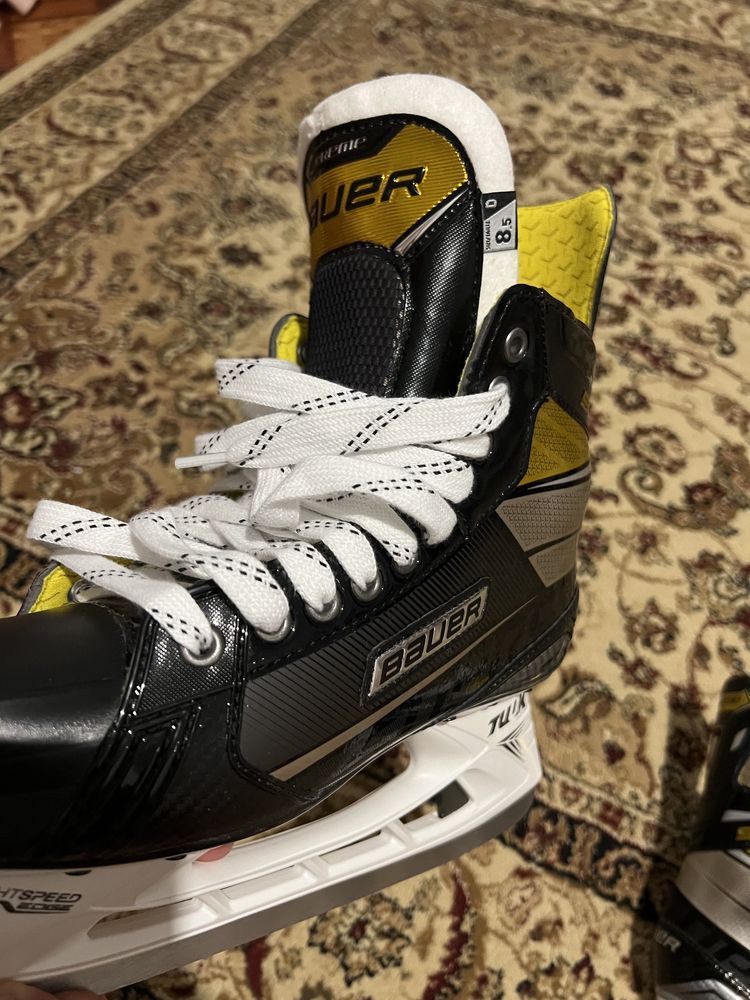 коньки Bauer supreme s37 размер 8.5D.