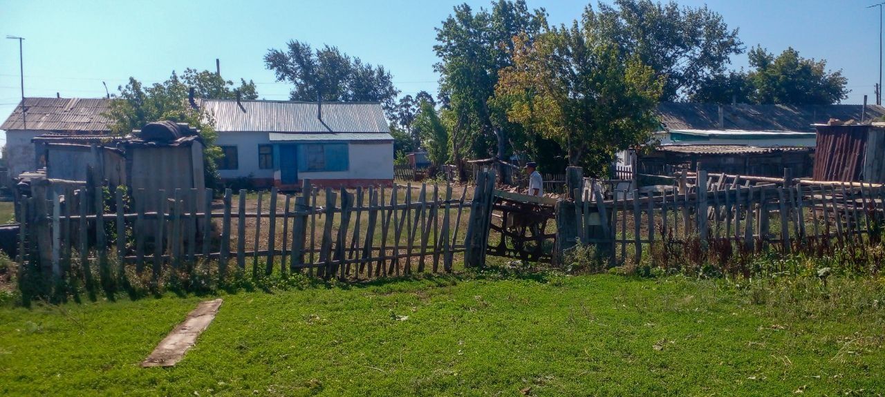 Дом прадаётса битонные