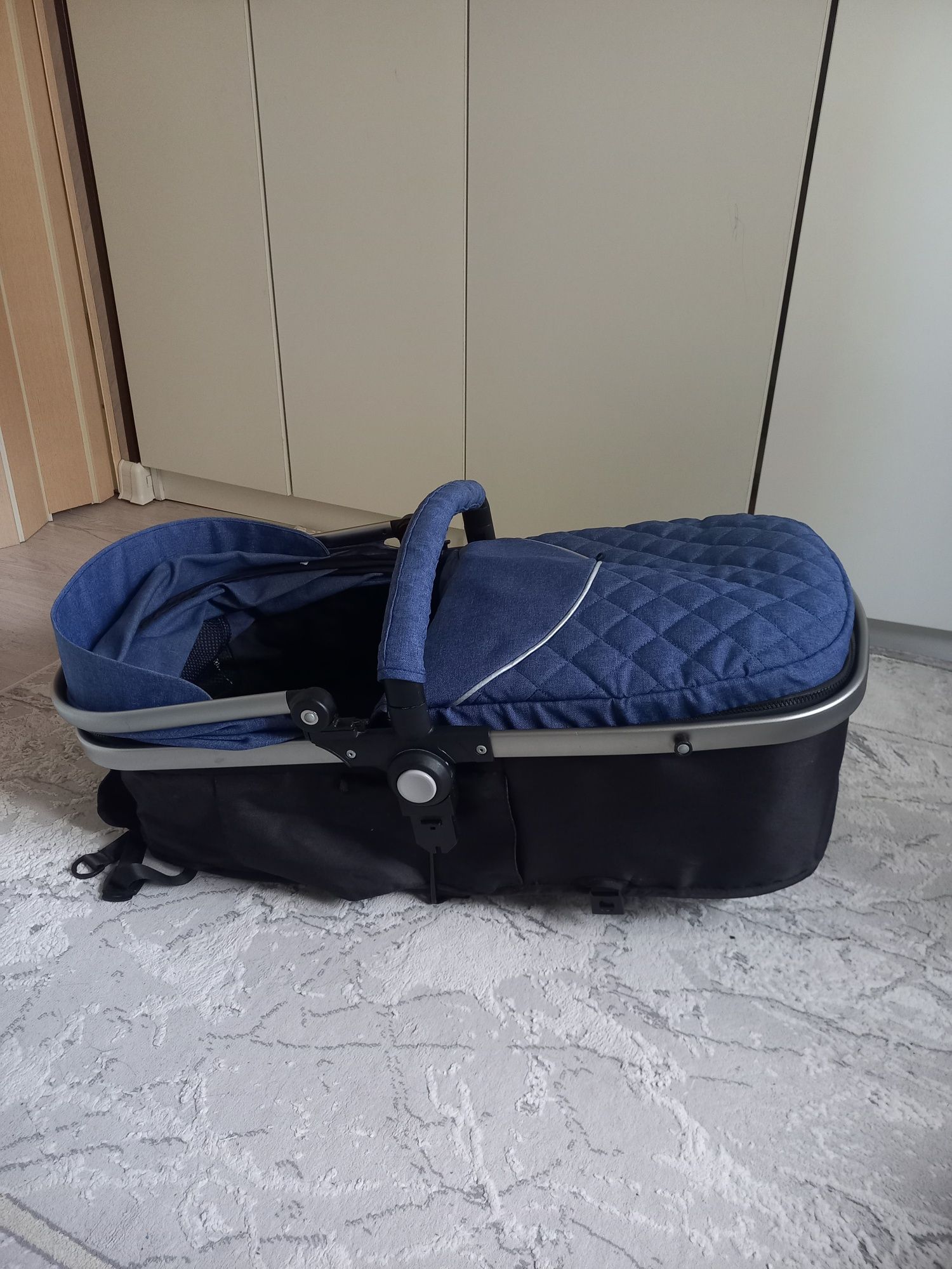 Продам детскую коляску