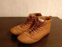 Продам кроссовки зима Adidas!