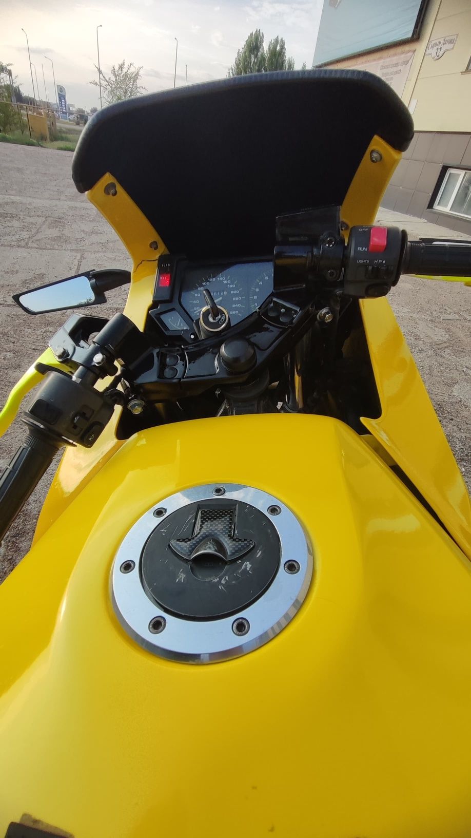 Kawasaki GPX600R