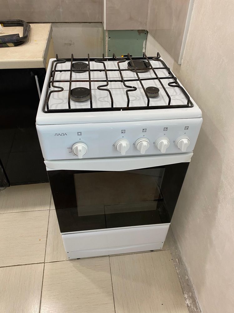 Продам газовую плиту