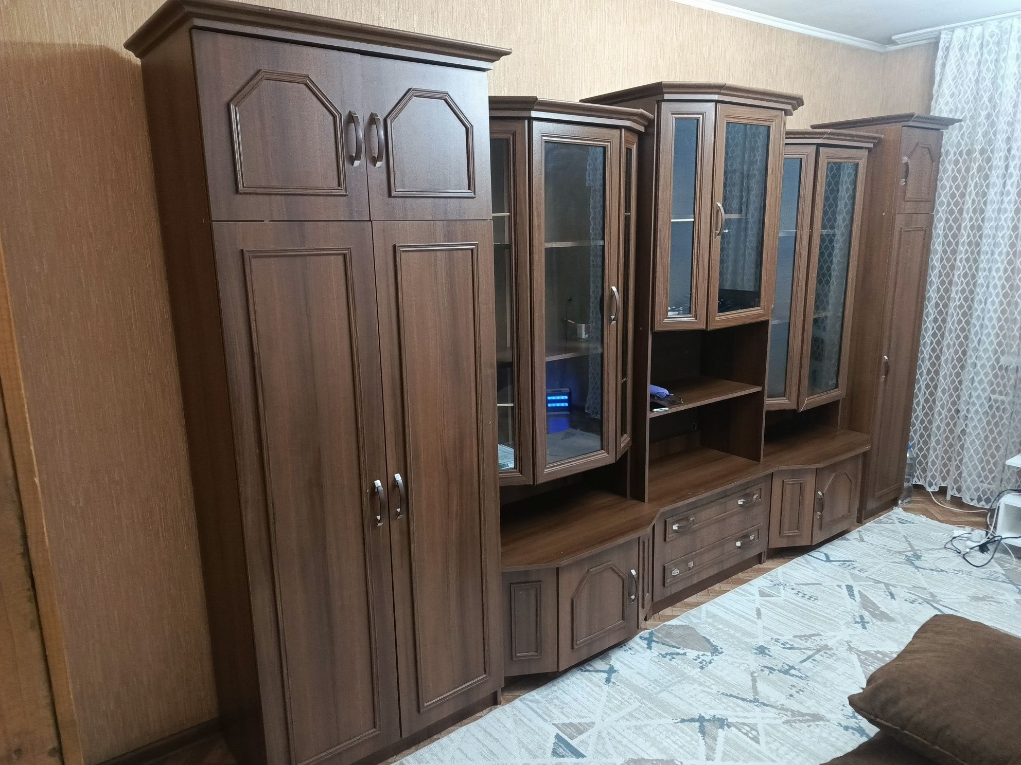 Стенка в отличном состоянии