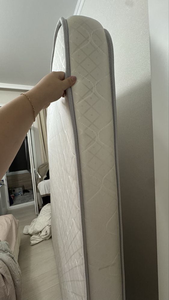 Продам Матрас беспружинный 180*200
