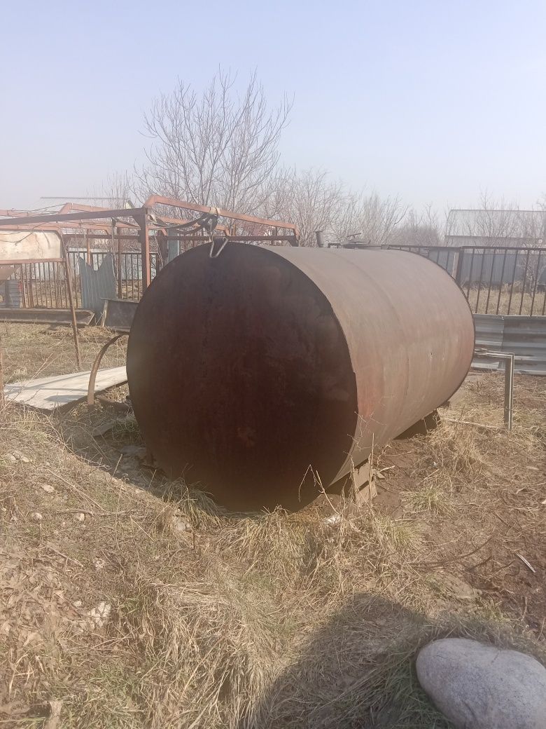 Продам железную бочку