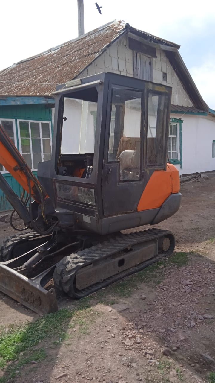 Продам мини экскаватор Hitachi