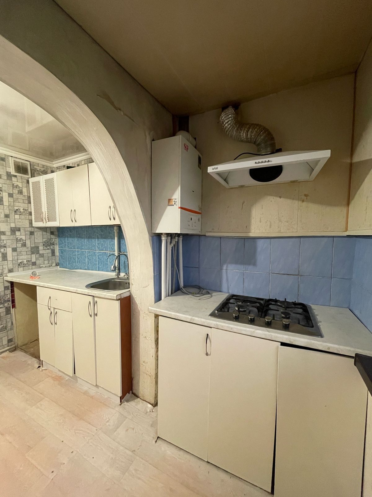 Продам 3х ком 16 микрорайон