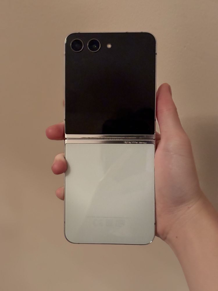 Samsung Galaxy Z Flip5
