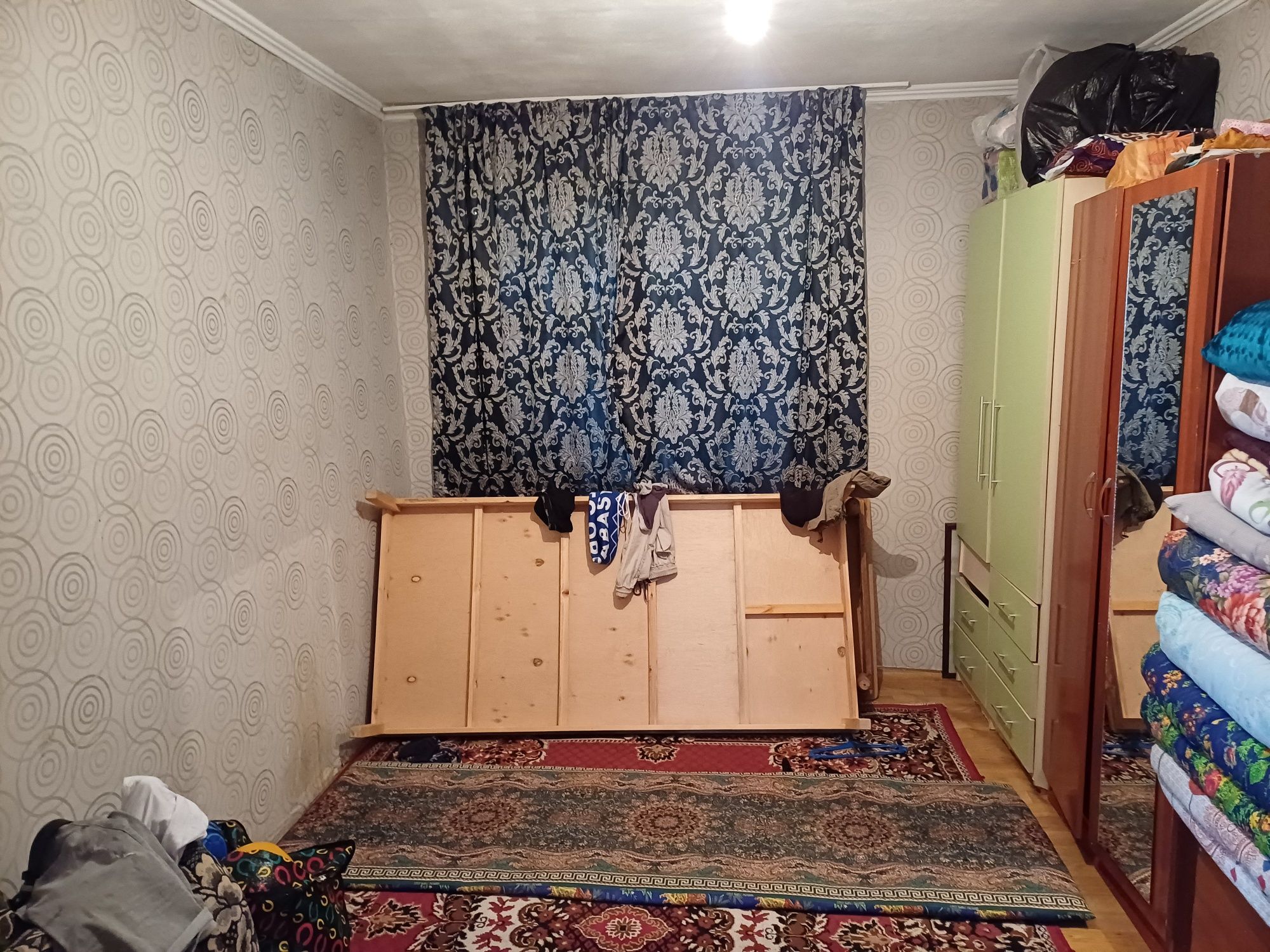 Продаю дом 4х комнатный + времянка 2х комнатная