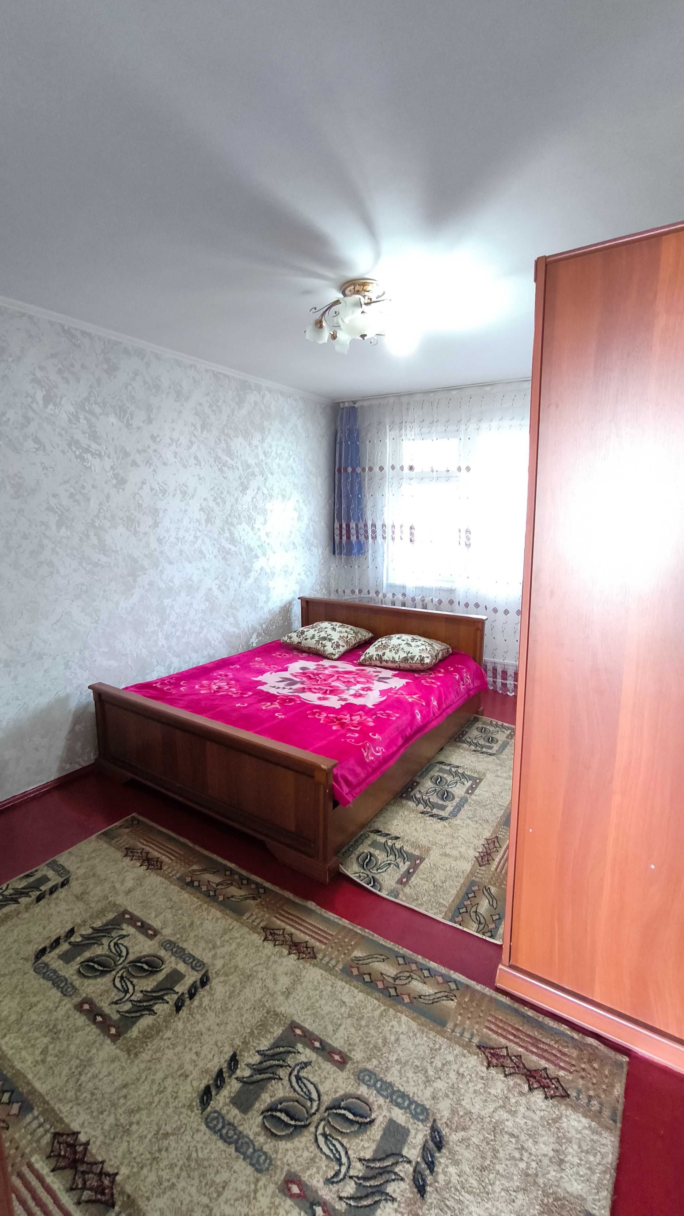 Продаётся 2-комнатная квартира 103-сери ВЕРХНИЙ РЫНОК-КАЗЫНА. Этаж 4/5