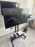 Продам телевизор и Playstation 5