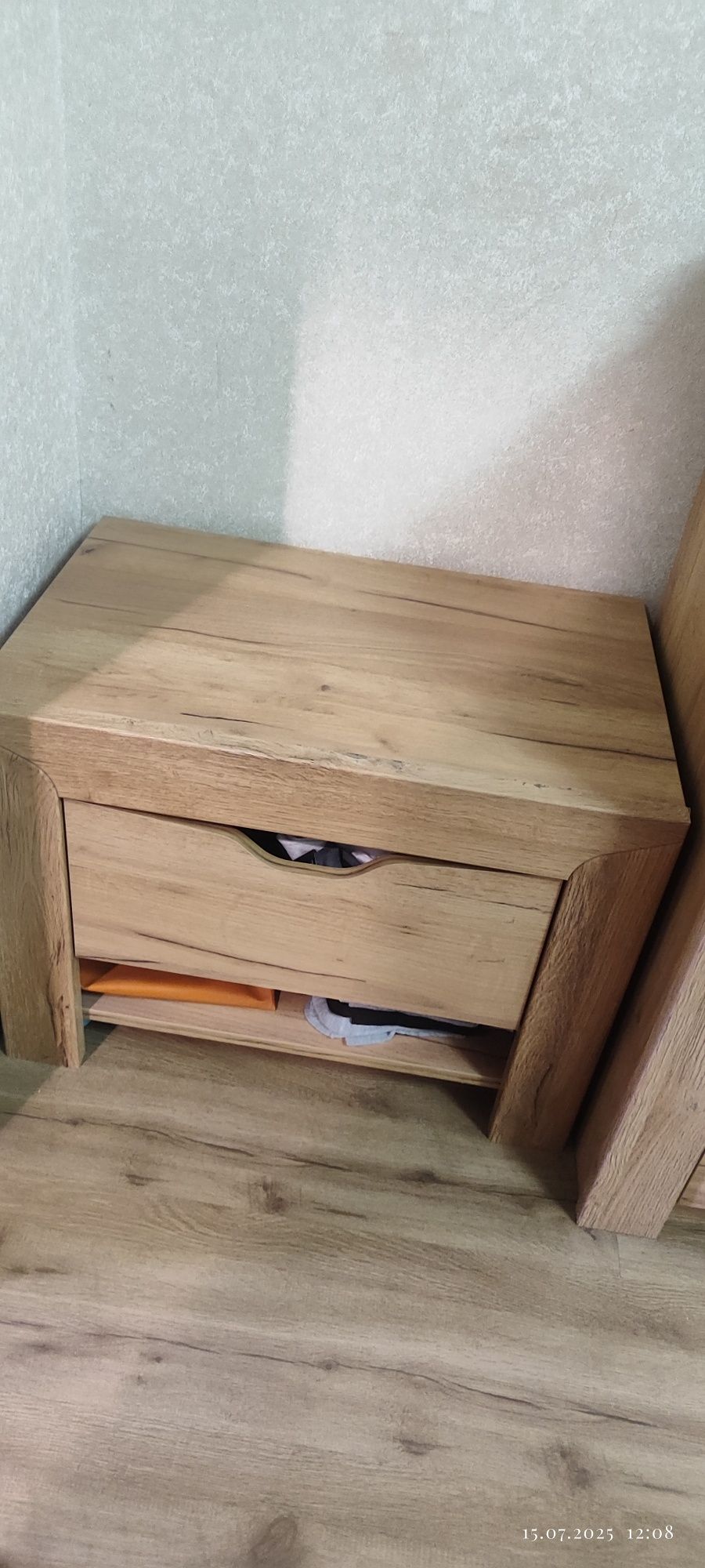 Продам спальный гарнитур