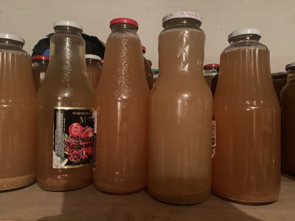 Продам вишню замороженную, яблочное пюре, сок