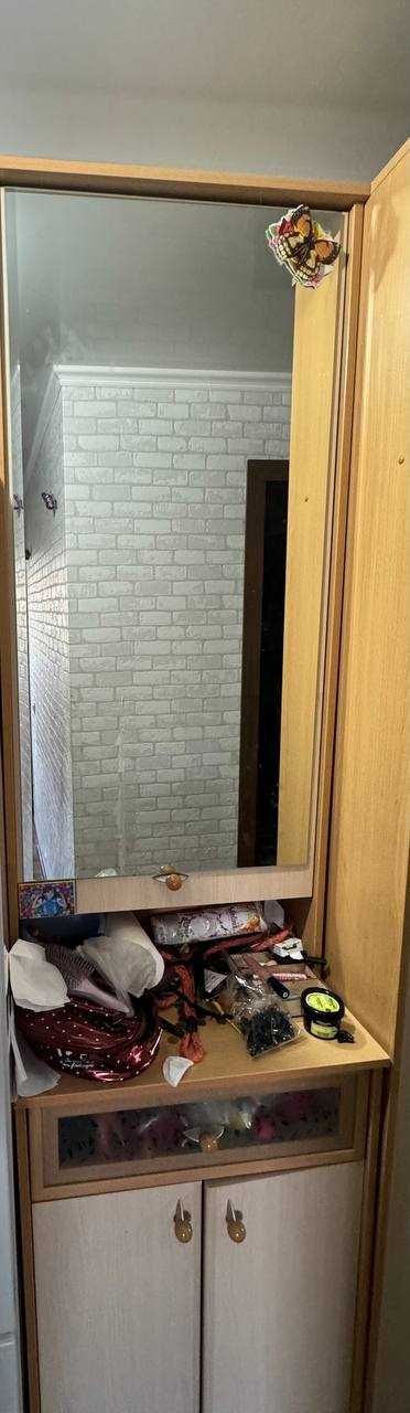 Продаю шкаф для прихожей