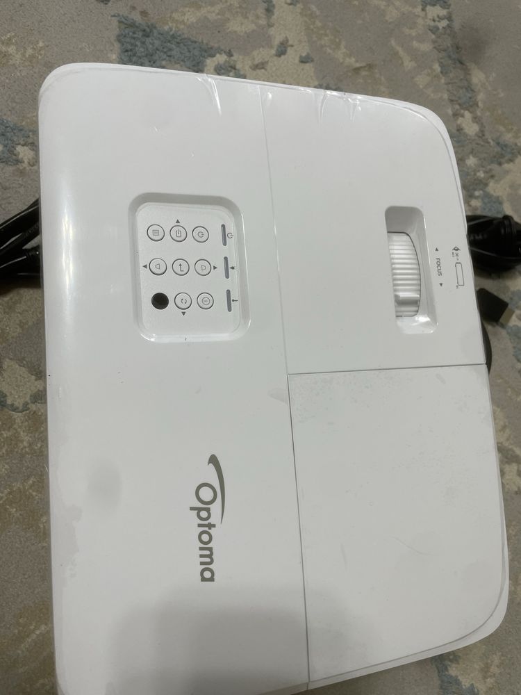 Проектор  OPTOMA