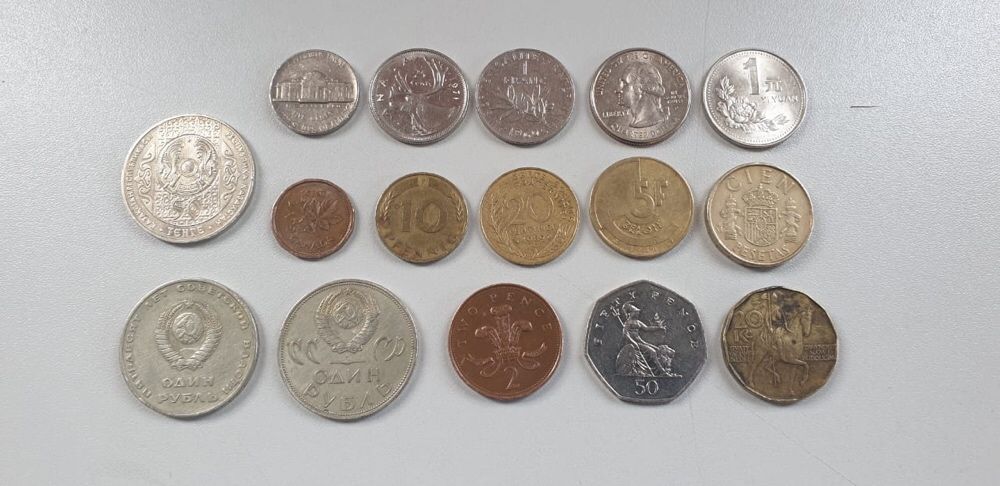 Продам монет разные