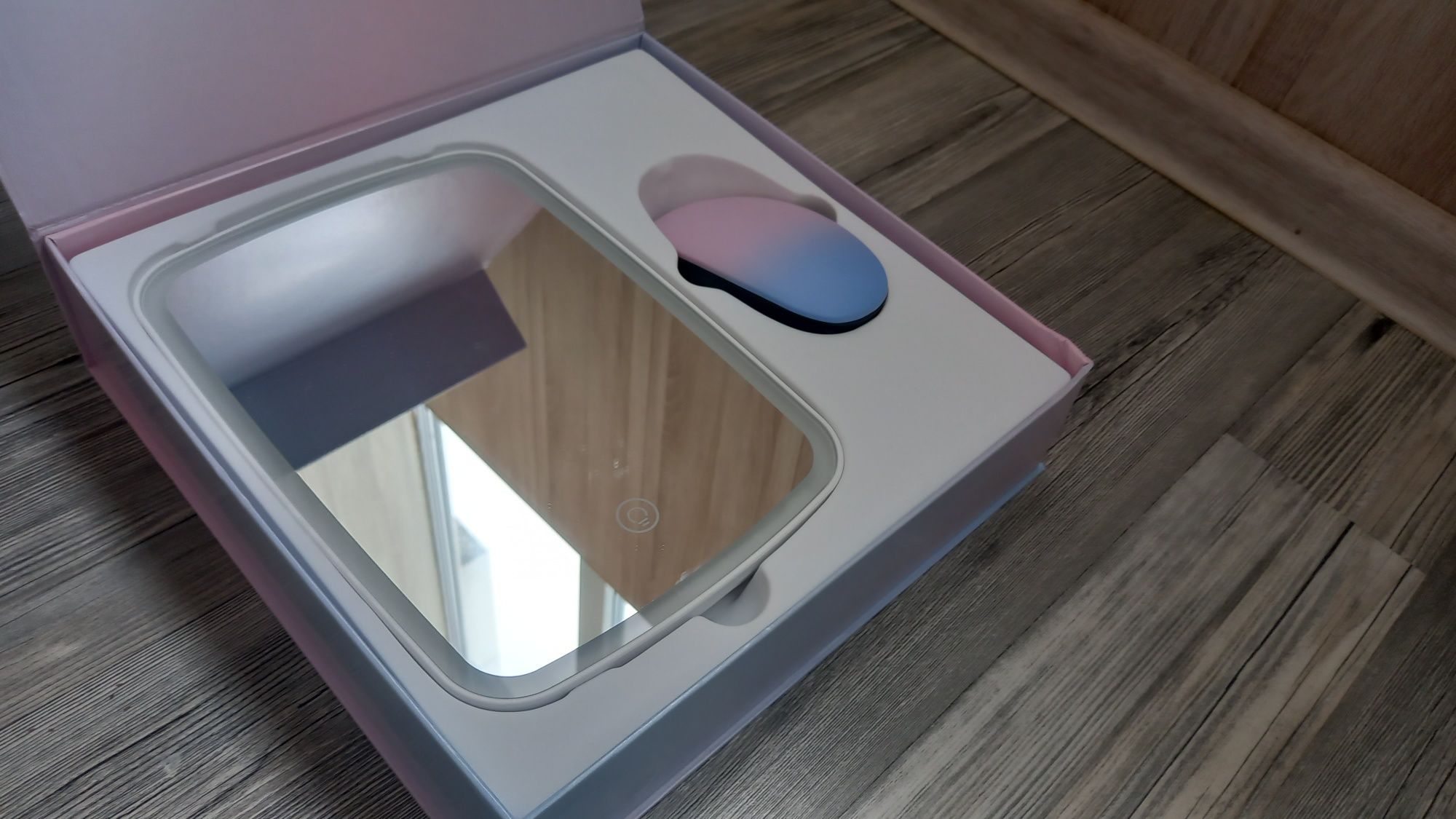 Подарочный набор Xiaomi (зеркало с подсветкой  +расческа)