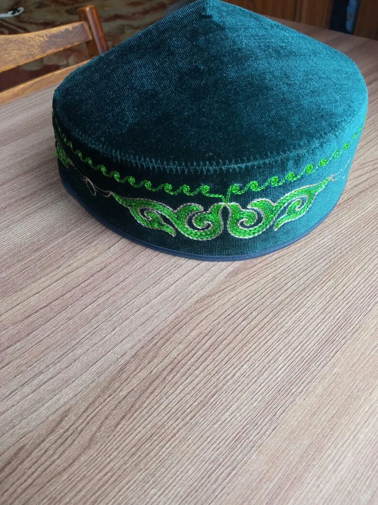 Тақиялар бар жаңа