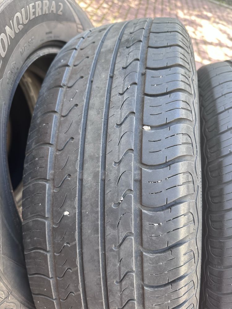 Продам комплект шин 225/65/17