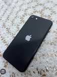 Продам IPhone SE 64G Black в идеальном состянии все работает все
