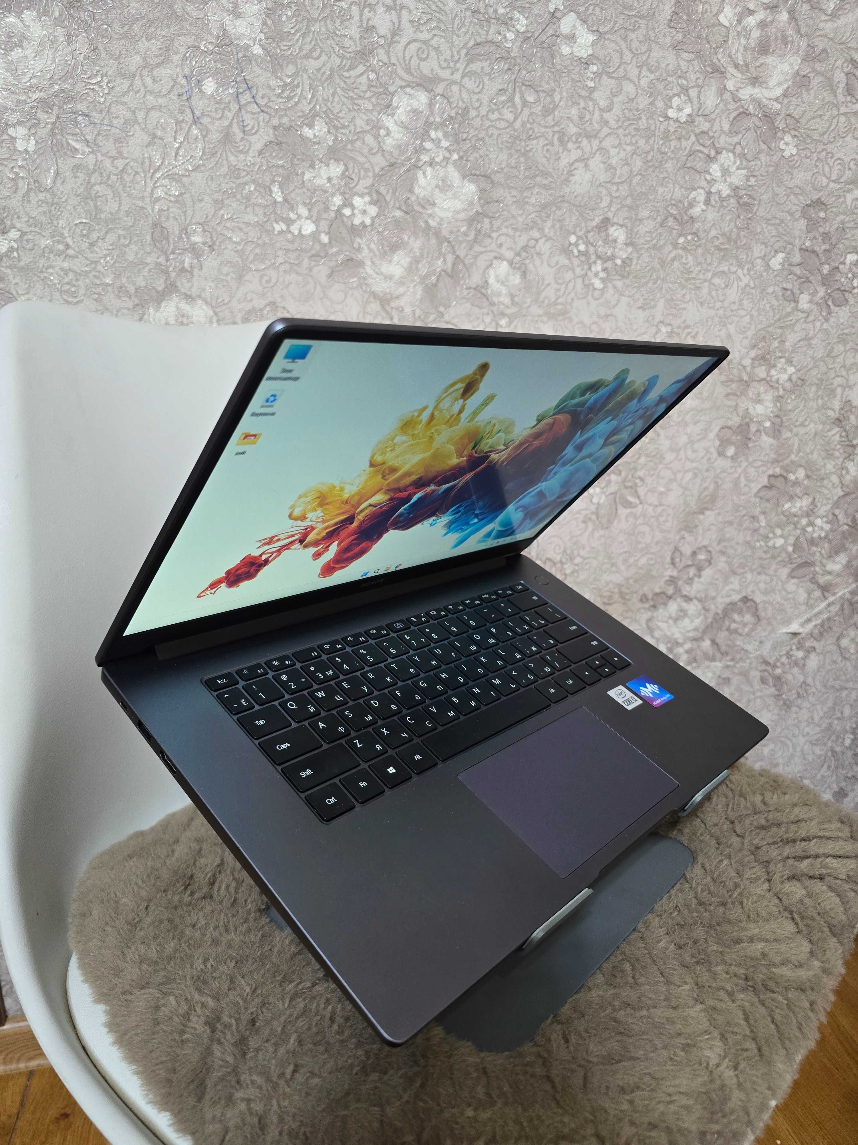 Элегантный ноутбук Honor MagicBook 15