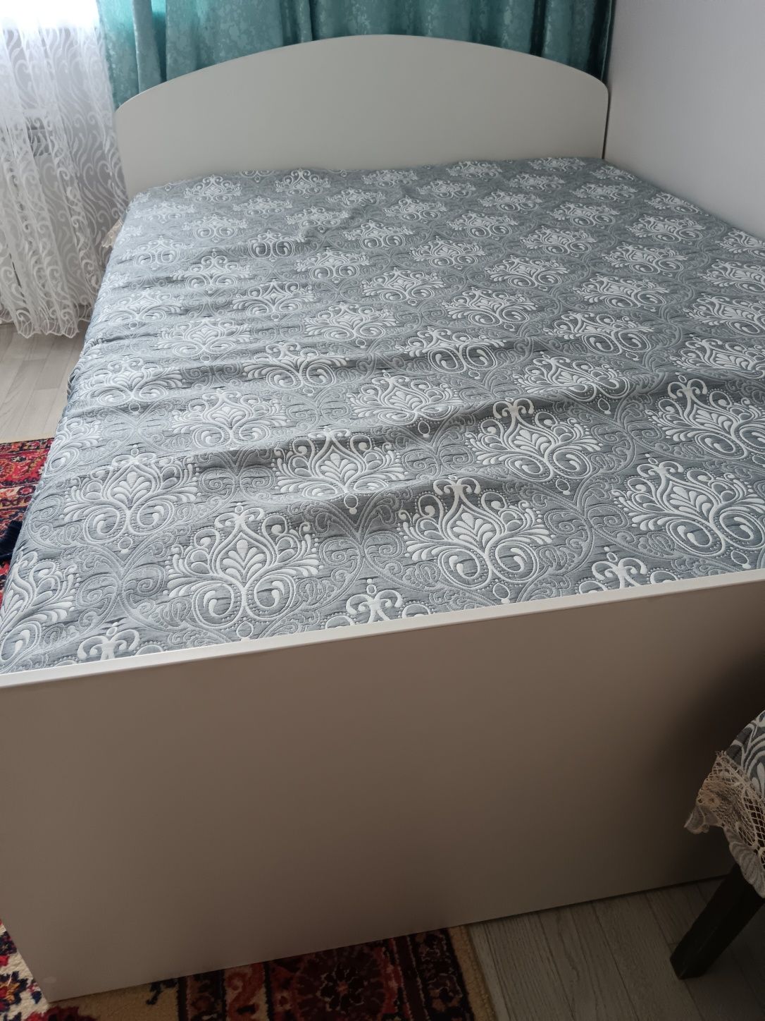 Продам кровать с матрасом