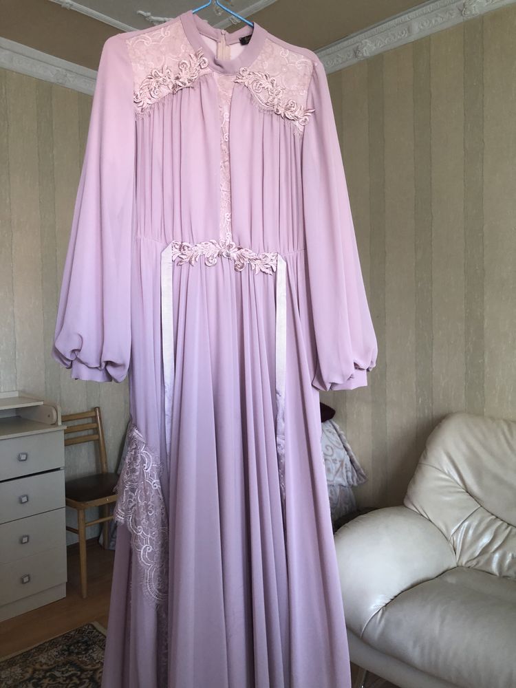 Продам  нежное вечернее платье