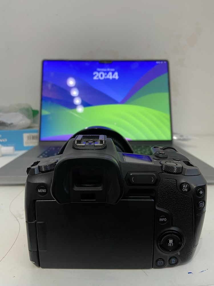 Продам Canon EOS R