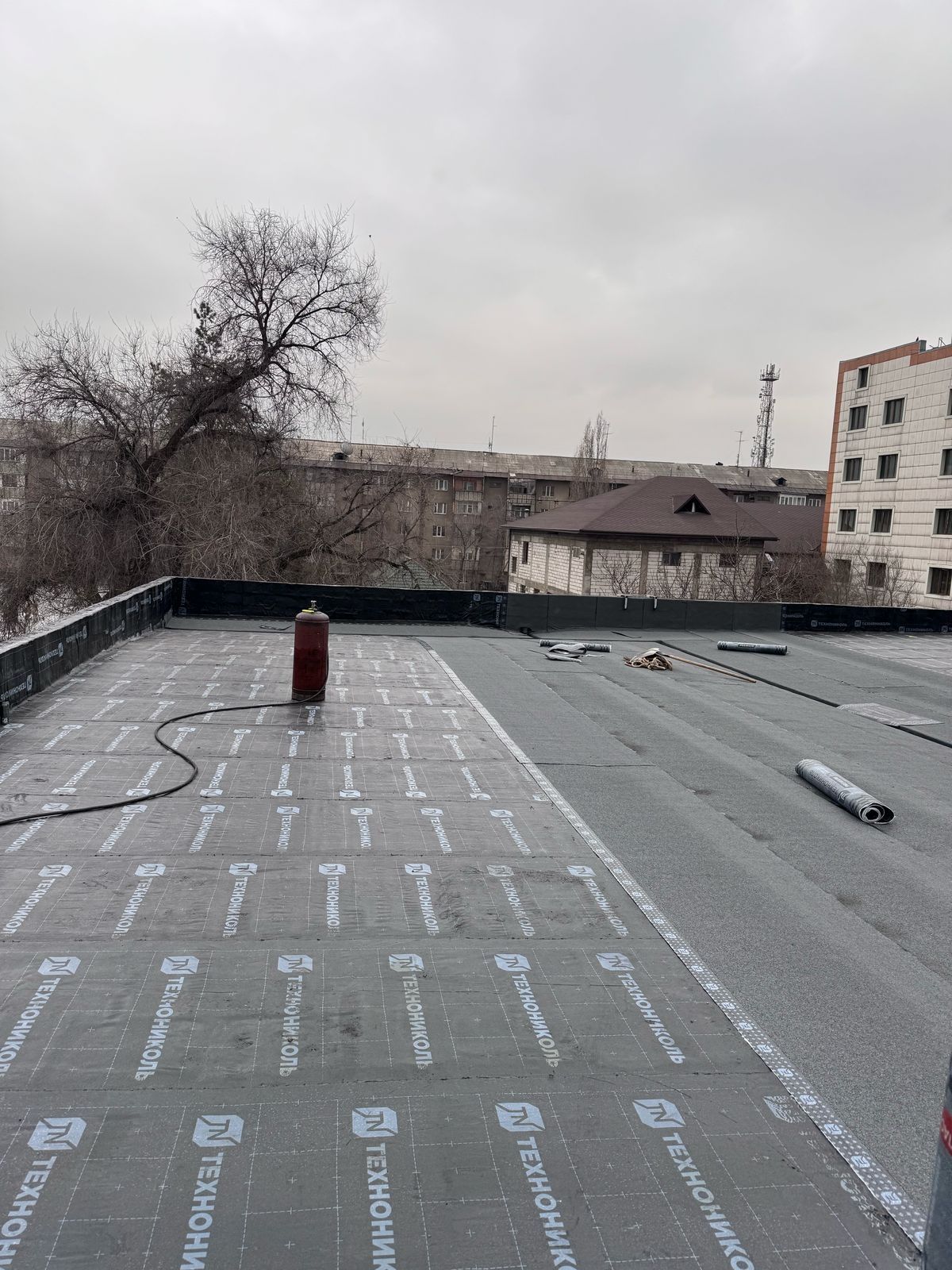 Пирог плоской кровли, монтаж кровли, Эксплуатирумая кровля пирога,