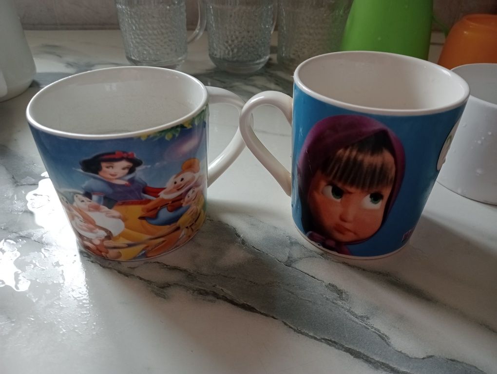 Посуда кружки стаканы