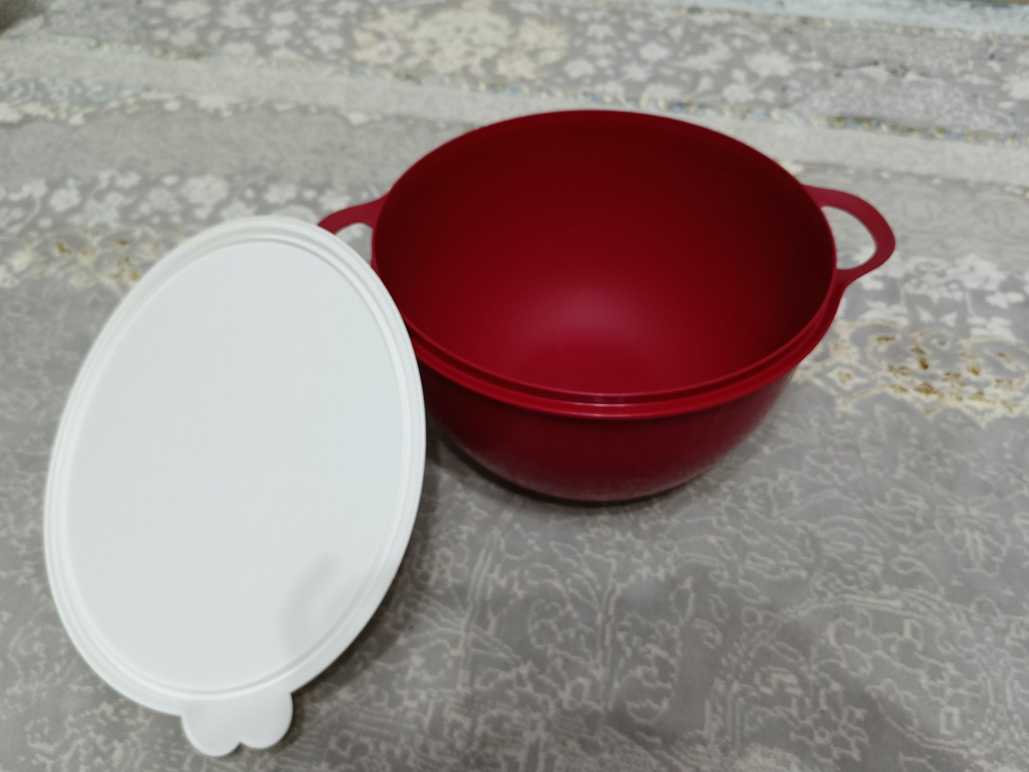 Продаются две чаши глубокие Tupperware