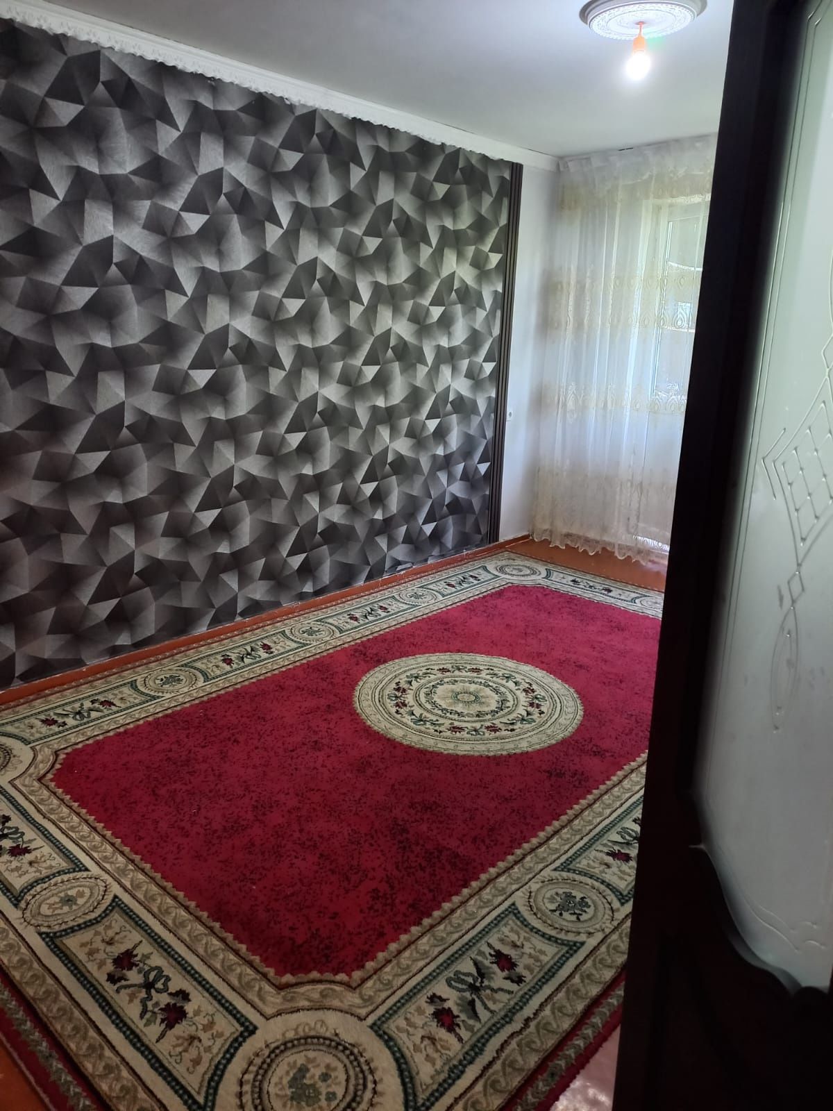 Продам ковёр шерстяной