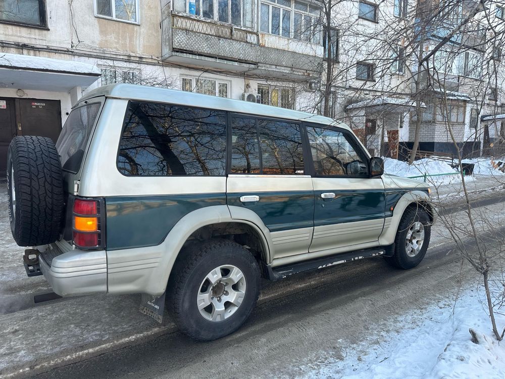 Продам джип паджеро   .