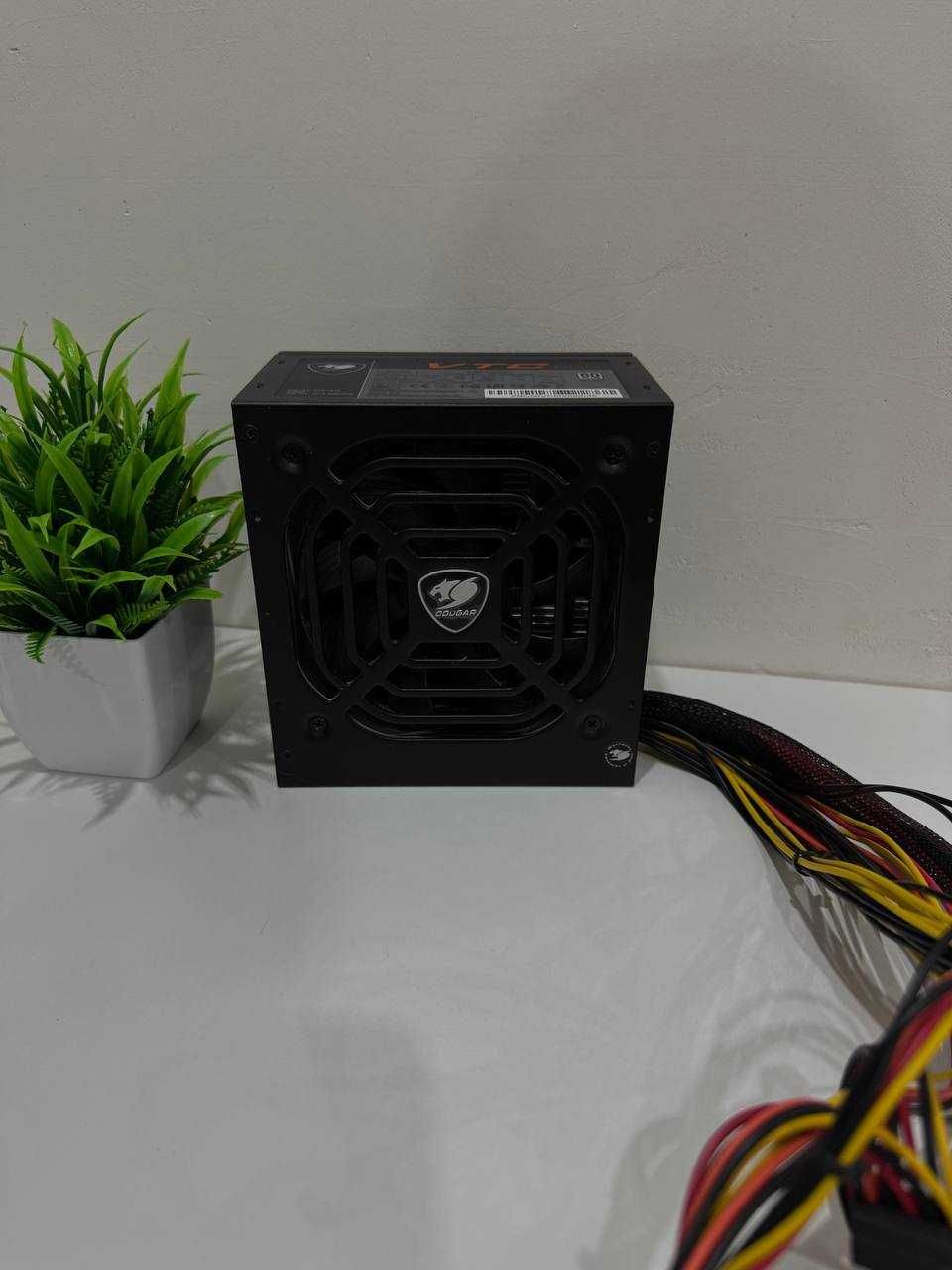 Блок Питания:  Cougar VTC 600W 80Plus